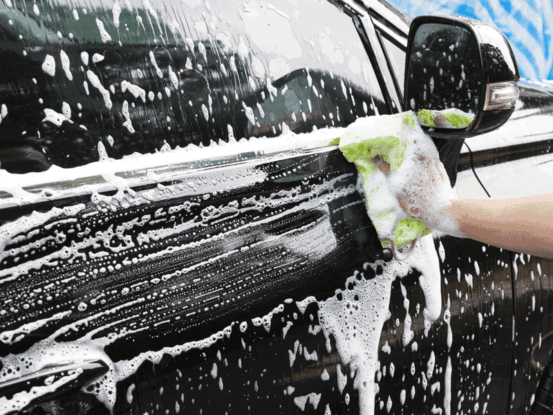 Comment bien laver la carrosserie de sa voiture ? | Point S