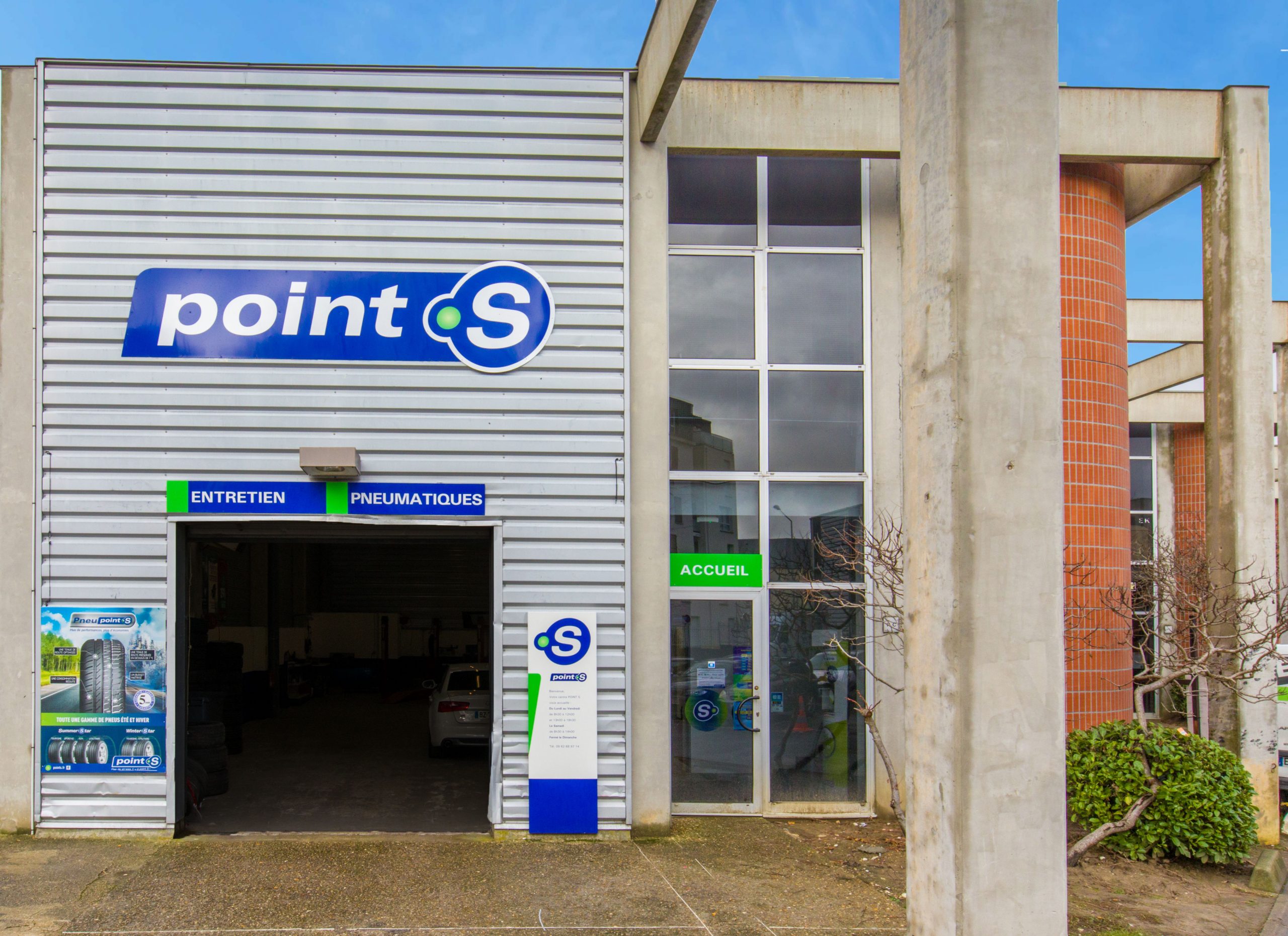 Garage à Evry Entretien Et Vitrage Point S Sas Dan Point S