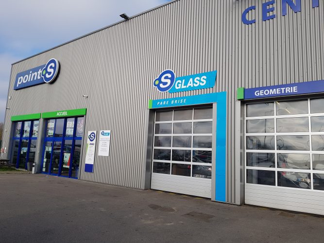 Photo centre Point S - 60150 Thourotte