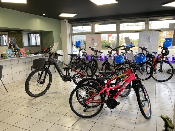 Photo centre Point S - 26000 Valence