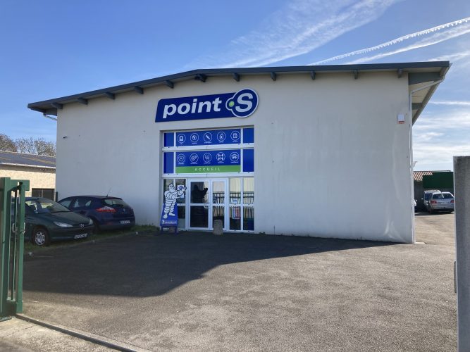 Centre auto Point S - Centre du Progrès - 44840 LES SORINIERES - Photo extérieur
