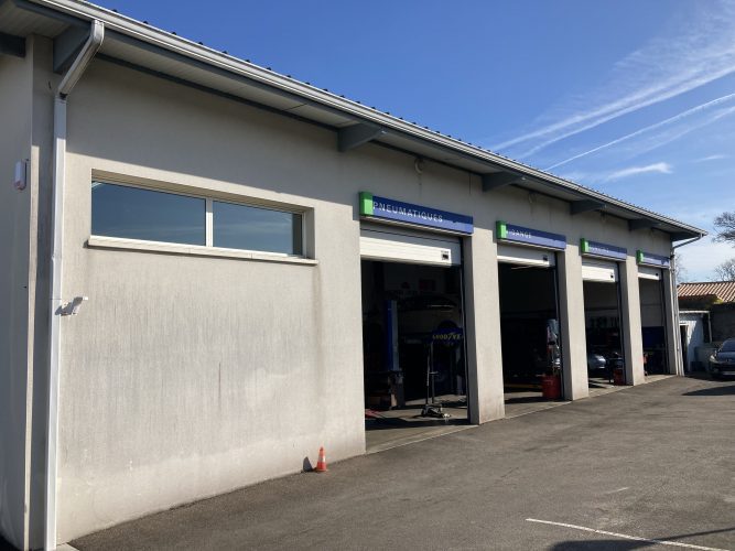 Centre auto Point S - Centre du Progrès - 44840 LES SORINIERES - Photo extérieur 3