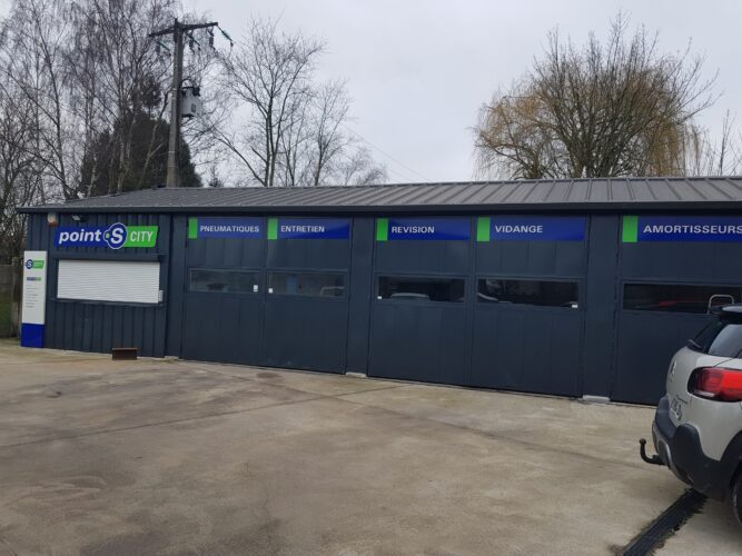 Photo centre Point S - 59710 Avelin